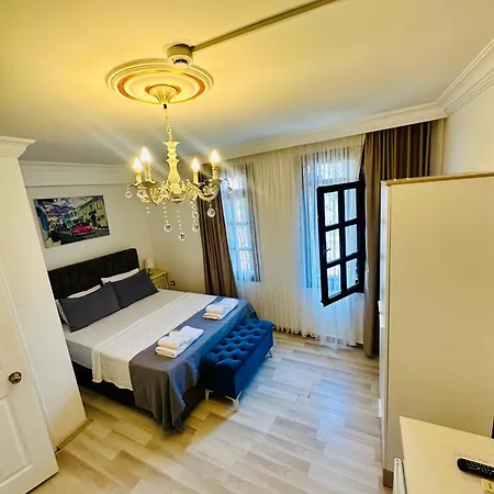 Cunda Palace Ayvalı