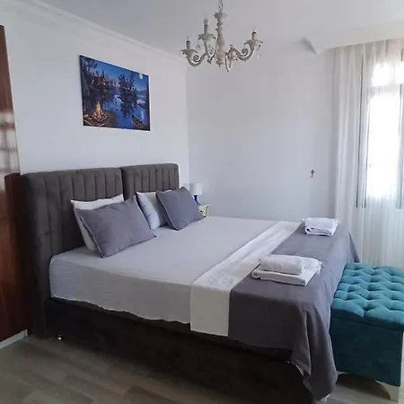 Cunda Palace