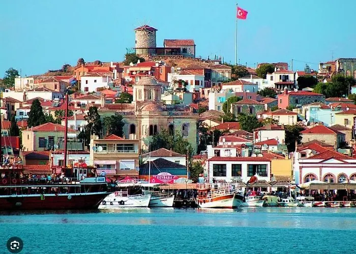 Cunda Palace فندق